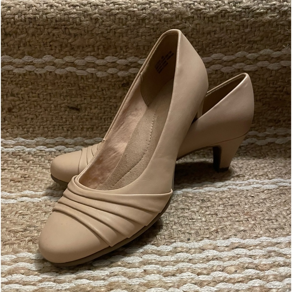 Kim Rogers heels, worn only once for a wedding.